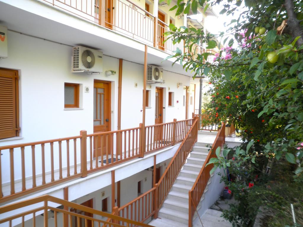 Kostas Studios II Vasilikí Exterior foto